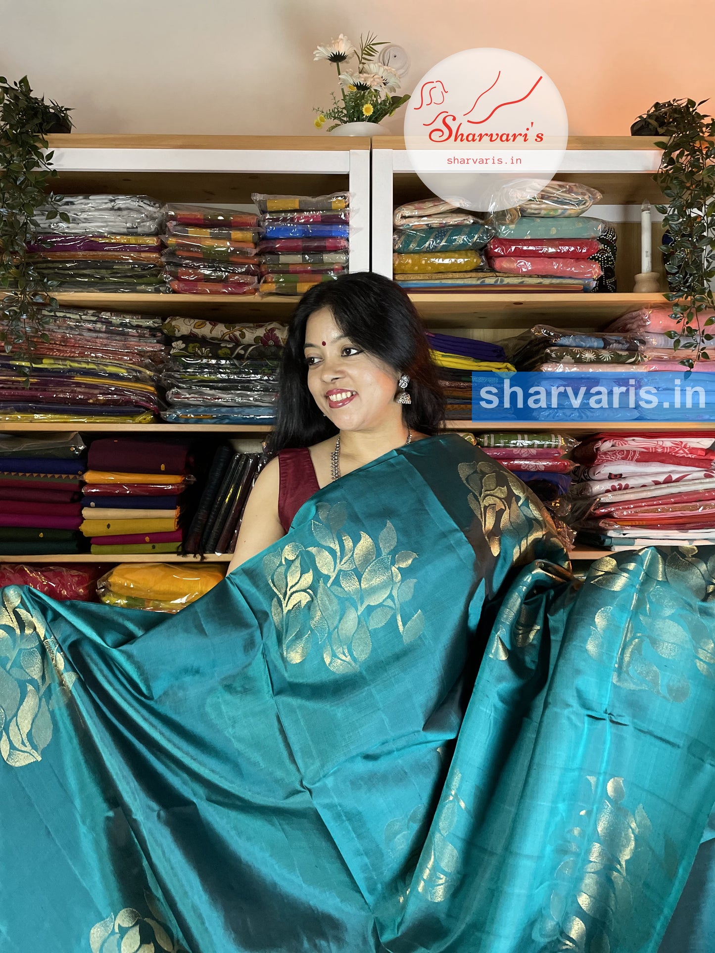 Peacock Green Kanchipuram Soft Silk Saree with Trendy Patterns