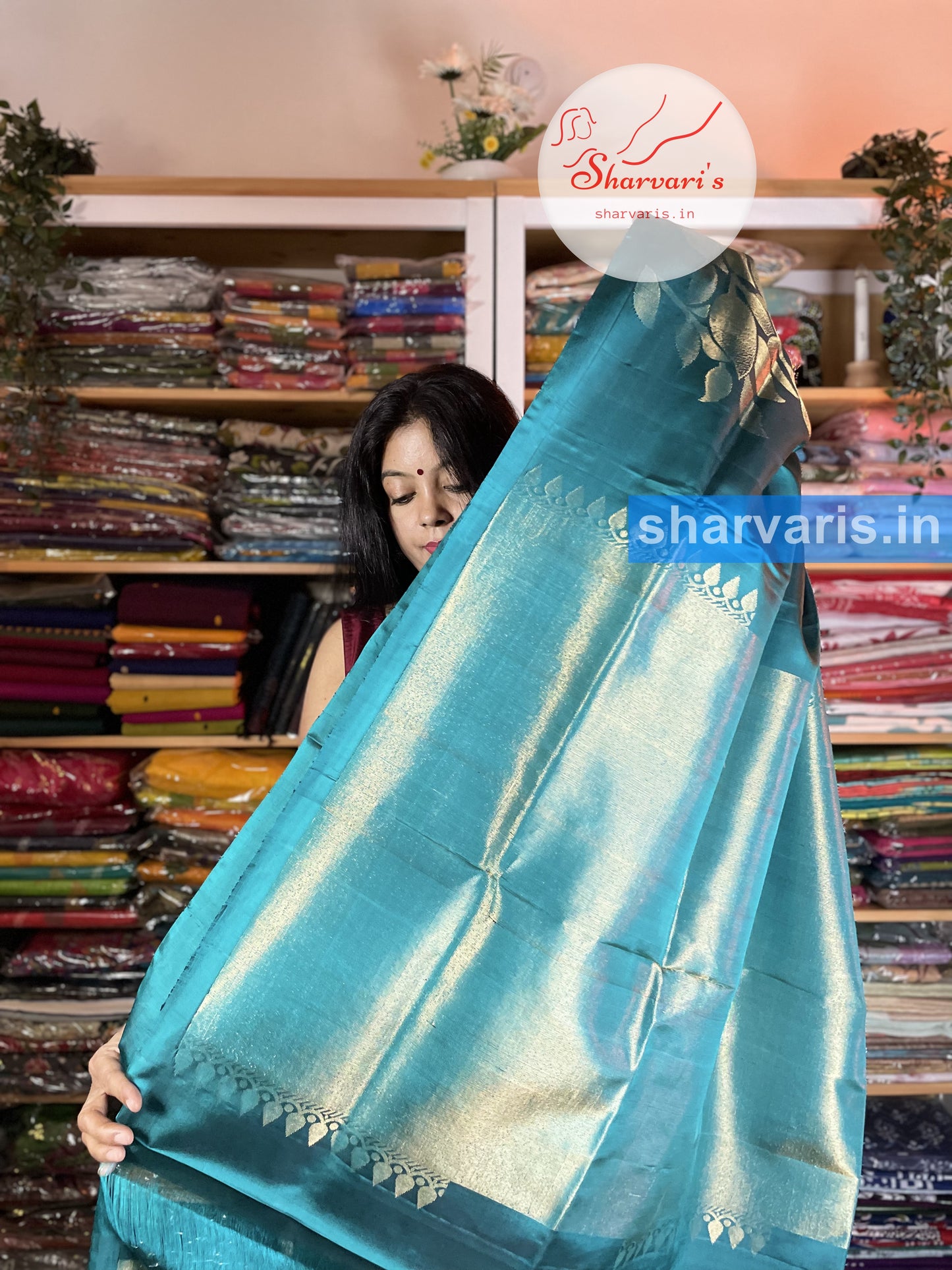 Peacock Green Kanchipuram Soft Silk Saree with Trendy Patterns