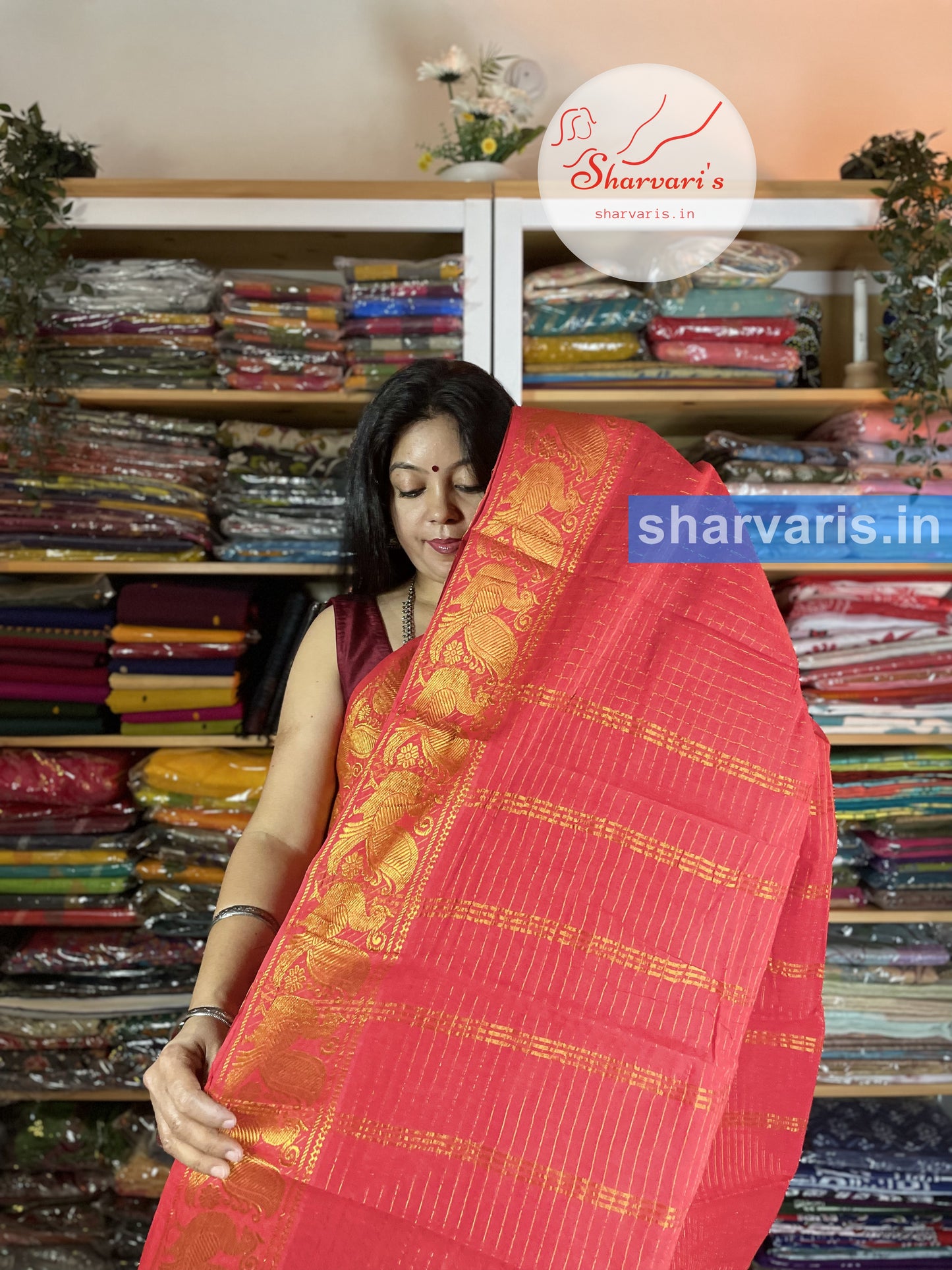 Red Madurai Sungudi Cotton Saree with Zari Checks