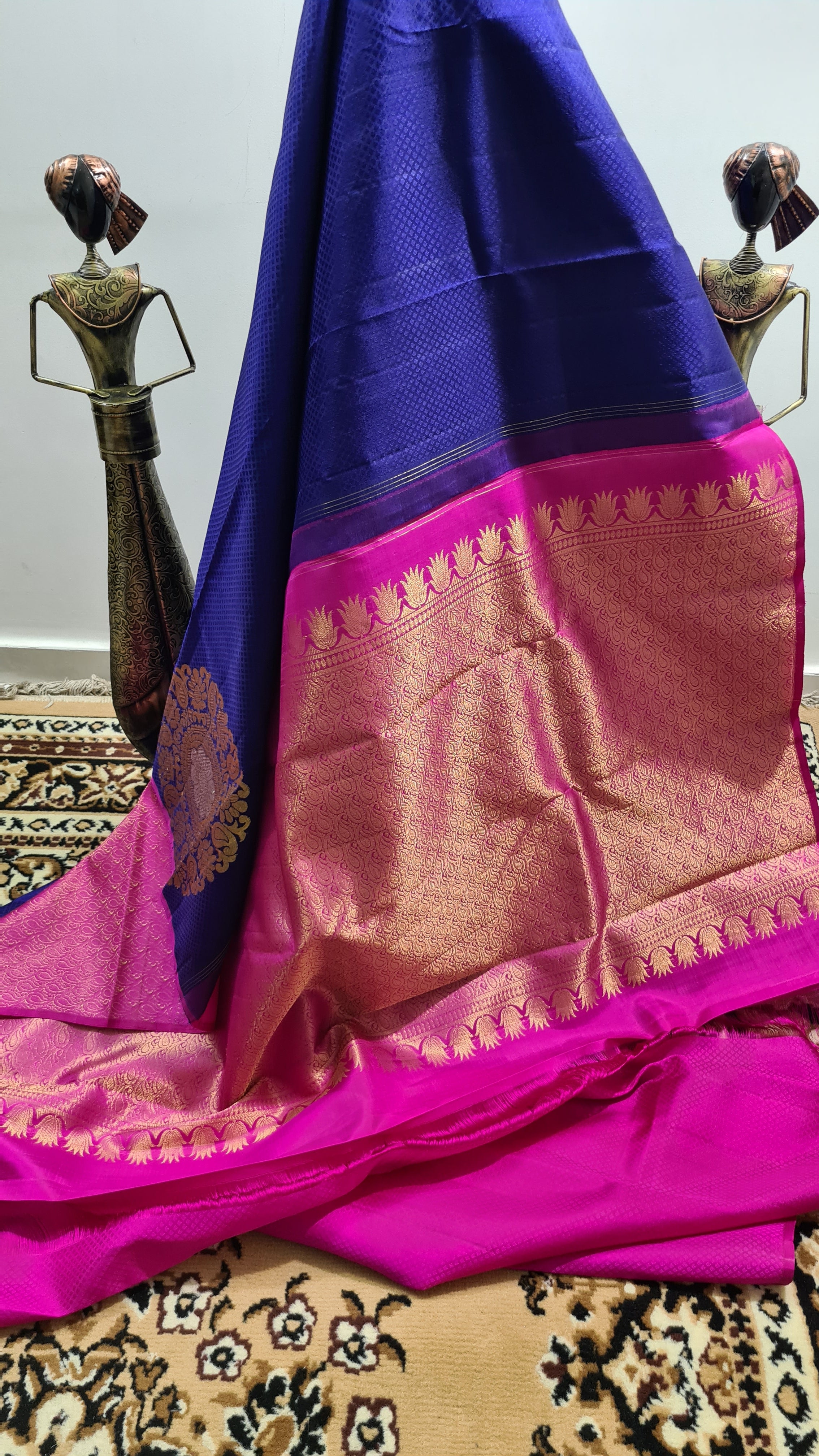 Royal Blue Maheshwari Silk Cotton Handloom Saree With Orange & Rani Pi –  Six Yard Story