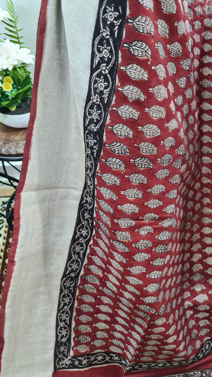 Maroon Blended Cotton Saree with Block Printed Patterns