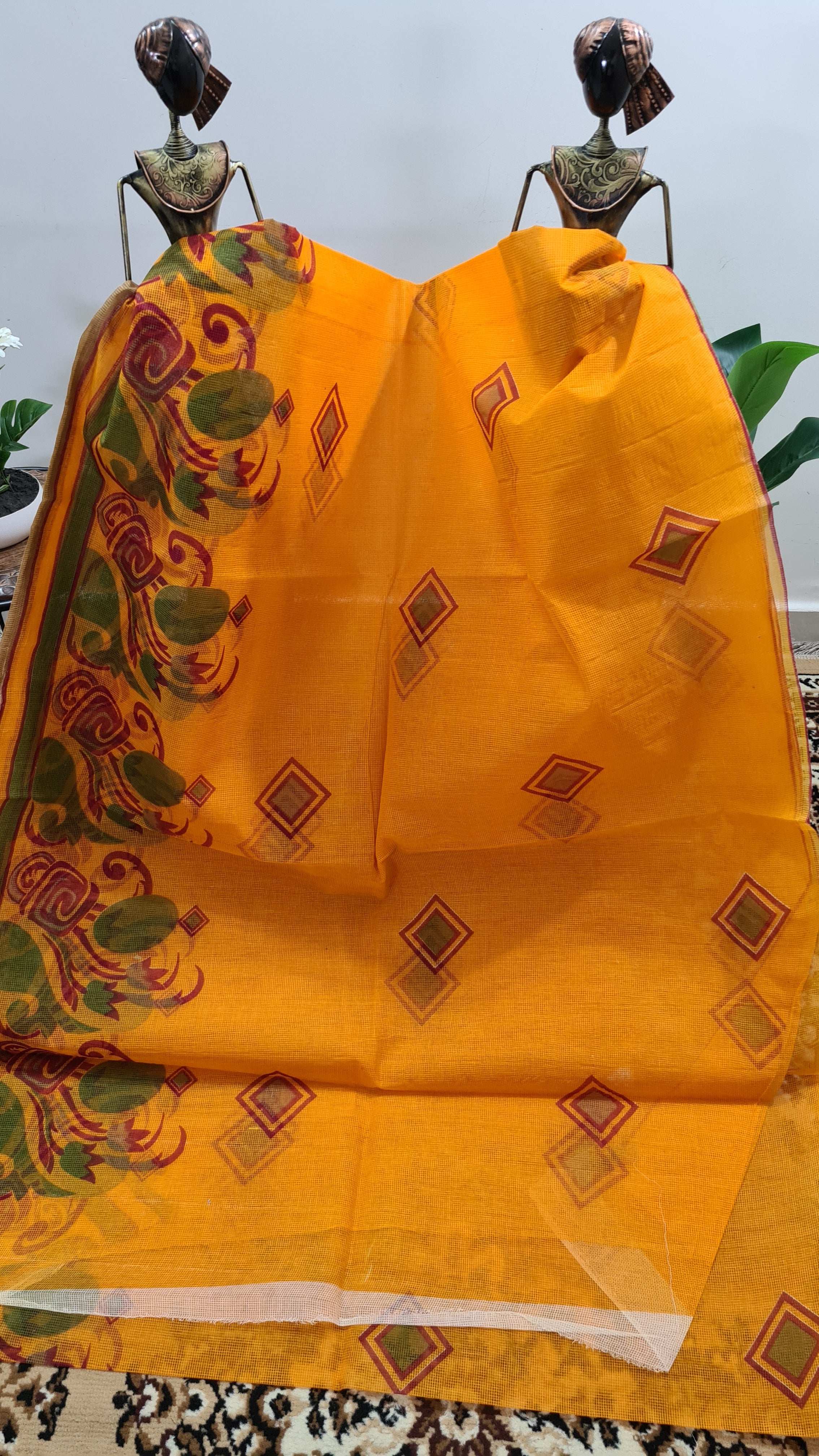 Buy Yellow Hand Woven Traditional Kota Saree (With Blouse - Cotton) 12630 |  www.maanacreation.com