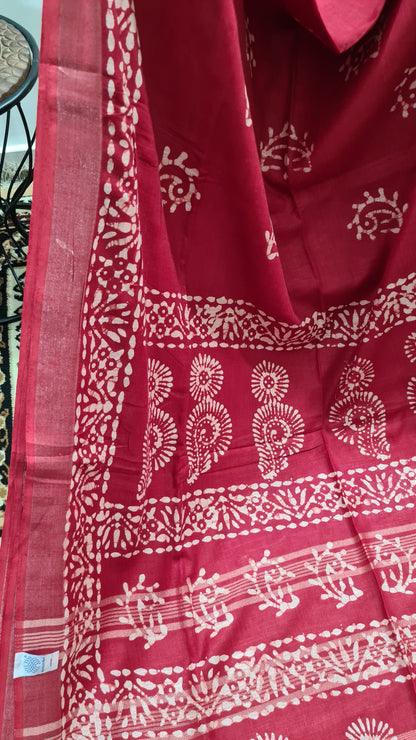 Red and White Linen Saree