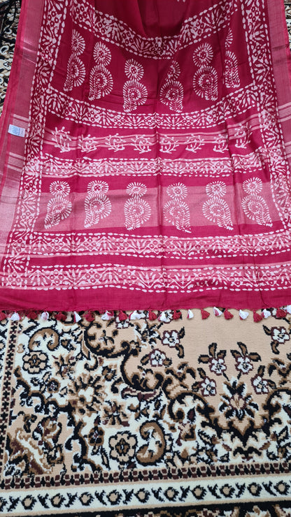 Red and White Linen Saree