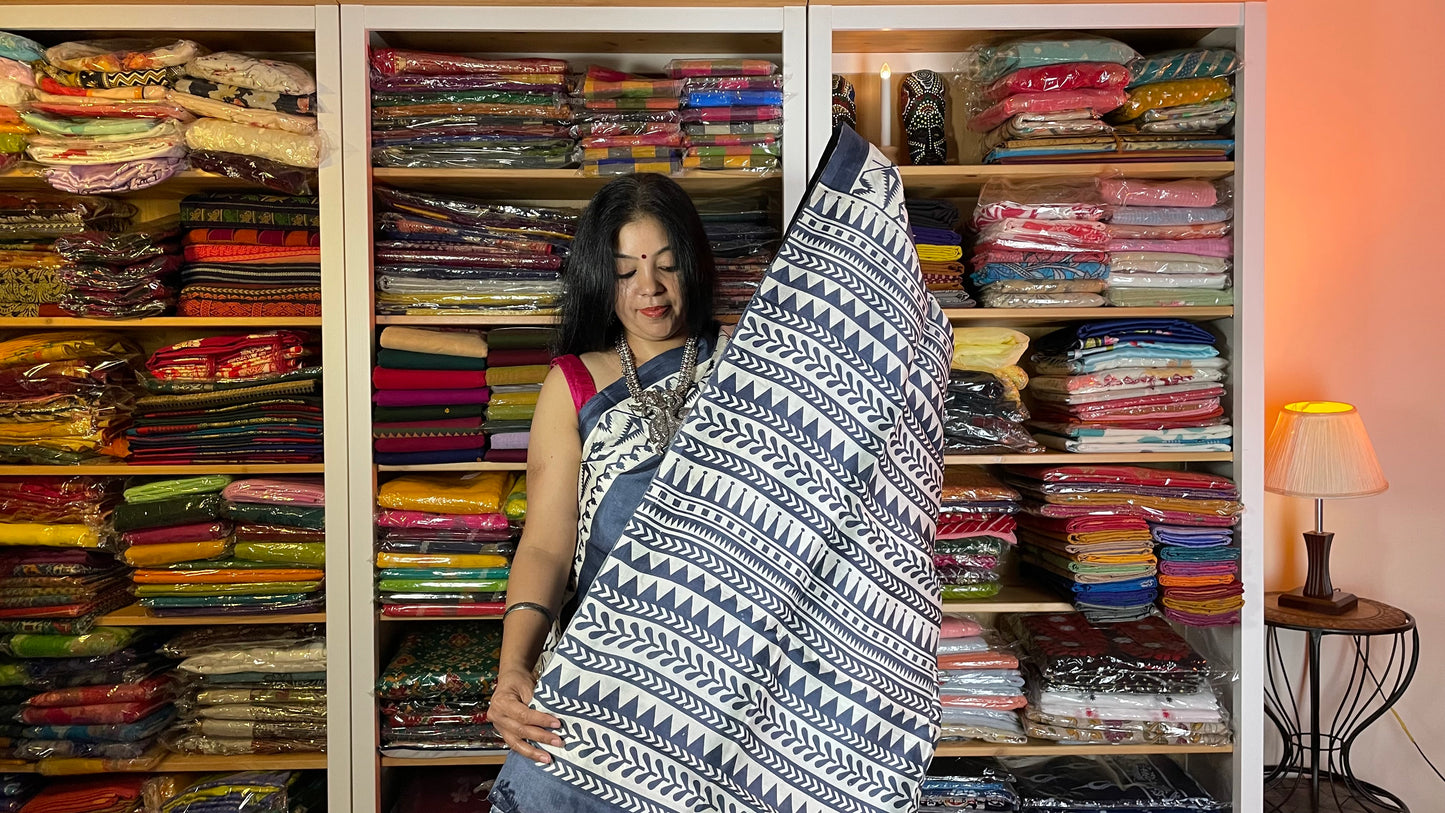 Grey Murshidabad Silk Saree with Innovative Prints