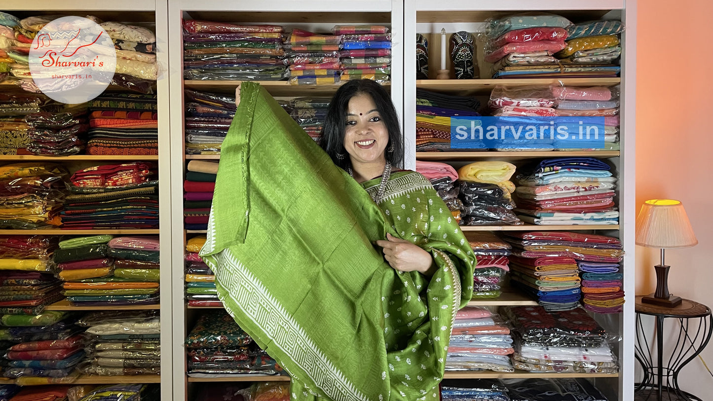 Parrot Green Murshidabad Silk Saree with Small Prints