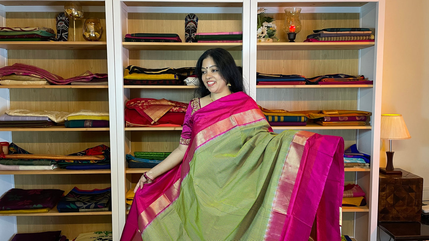 Kelly Green with Fuchsia Pink Pochampally Silk Saree