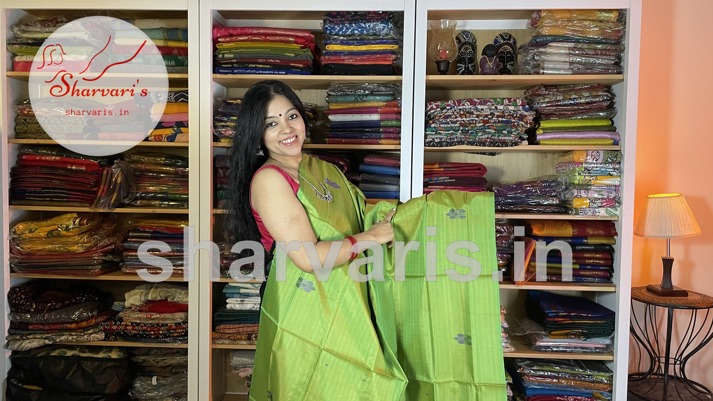 Green with Yellow Tinge Dual Tone Banana Silk Saree